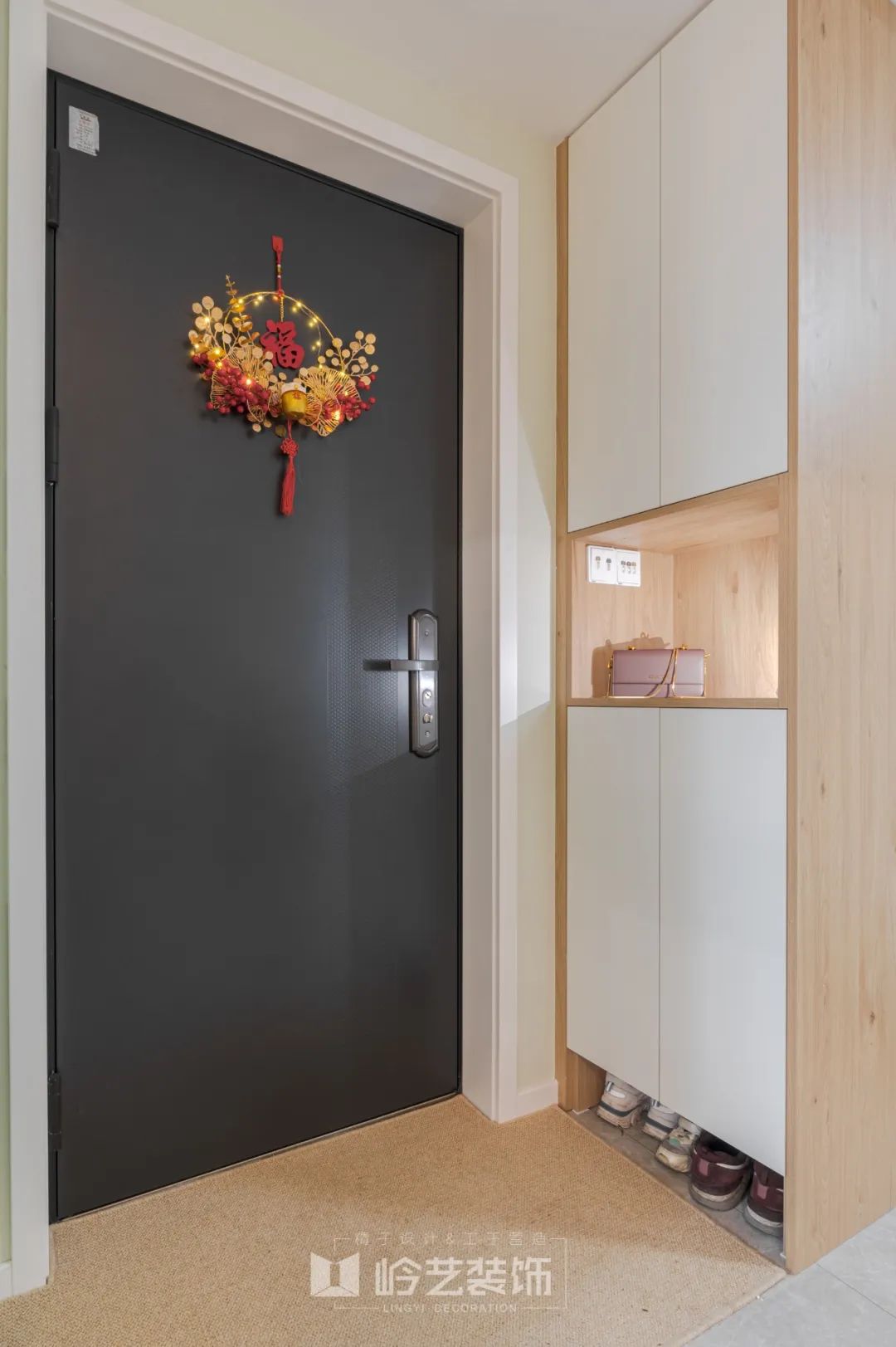 1675662446 1675662446