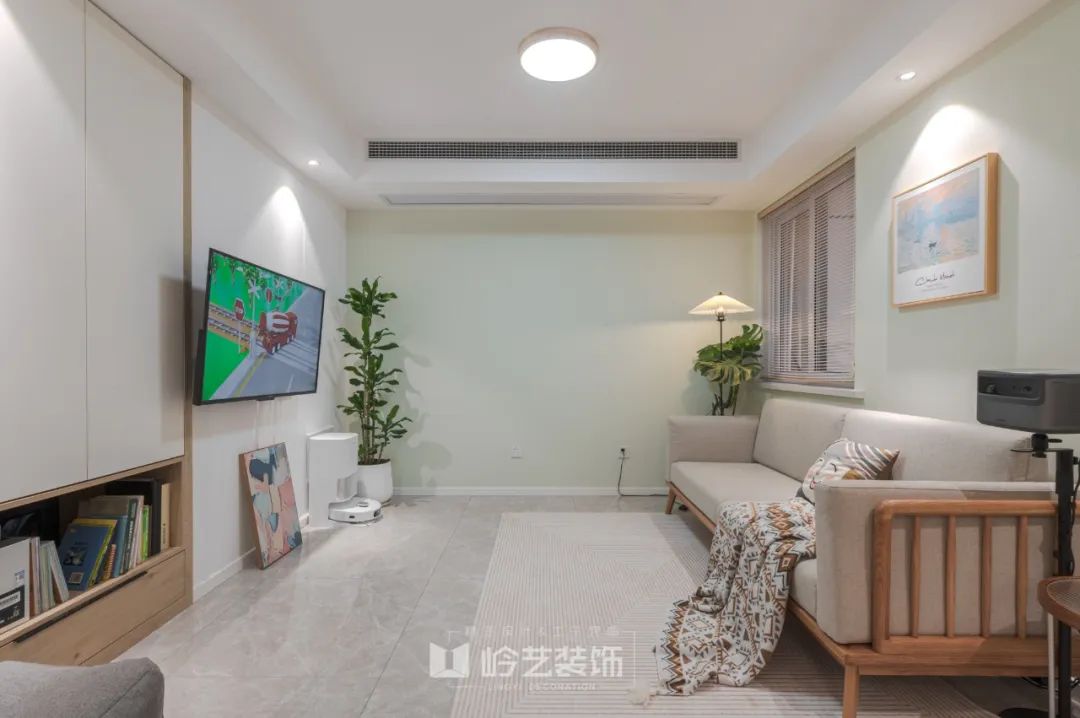 1675662460 1675662460